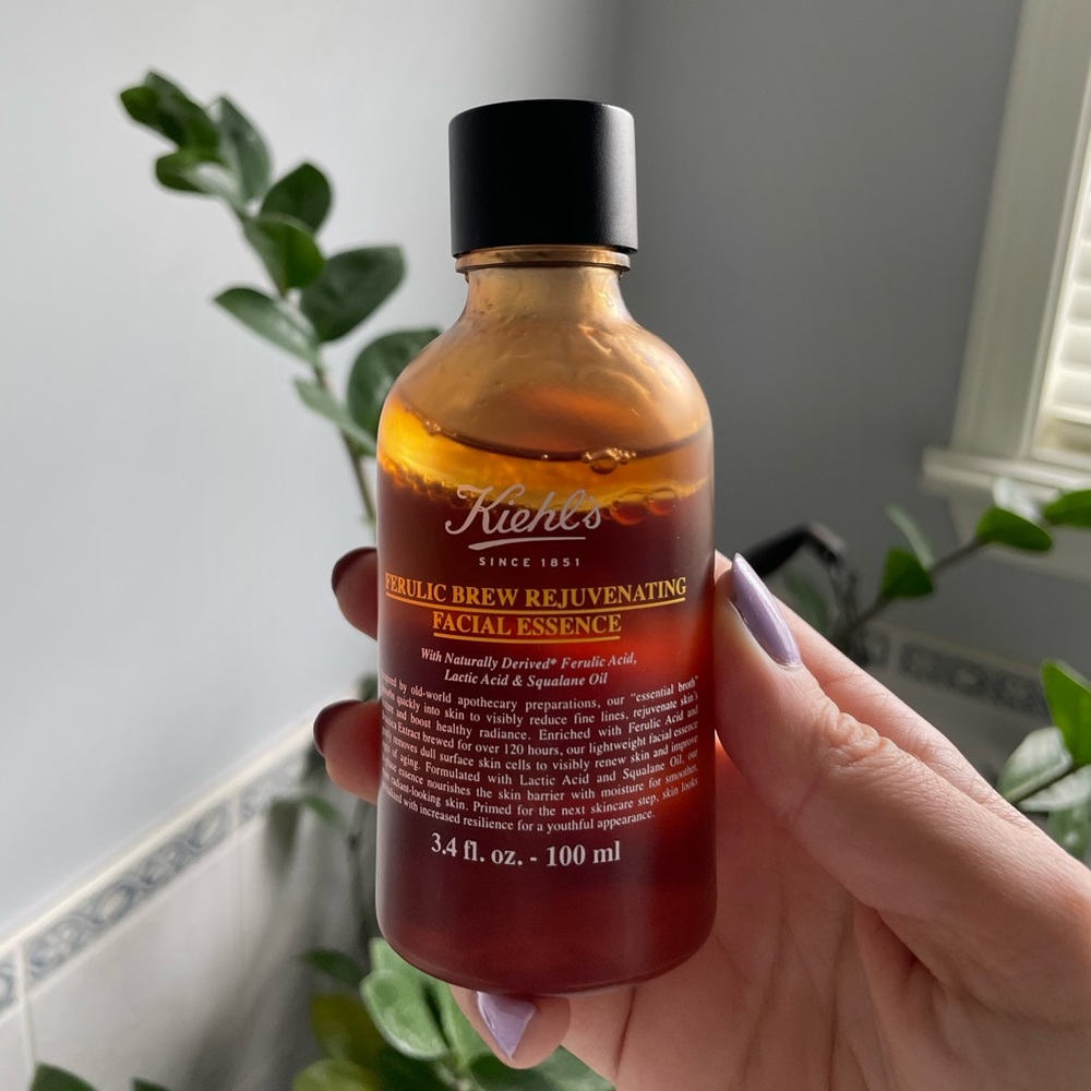 Kiehl’s Ferulic Brew Facial Treatment Essence with
Lactic Acid